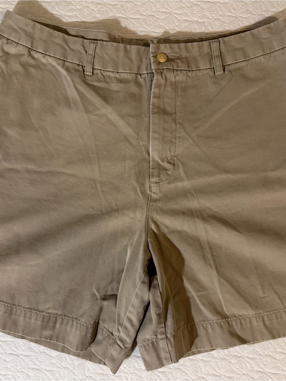 Vineyard Vines Men's Khaki Flat-Front Shorts - Tan
